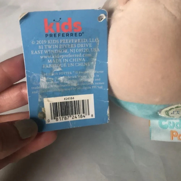 Peter Rabbit Cuddle Pal plush - Picture 5 of 6